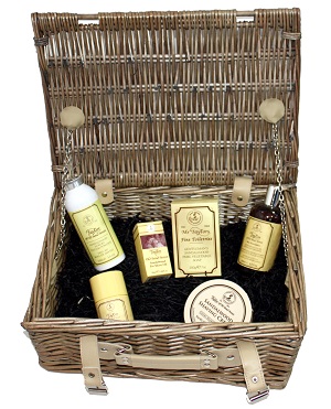 NEW HAMS-01 - Luxury Taylors Sandalwood Shaving Hamper